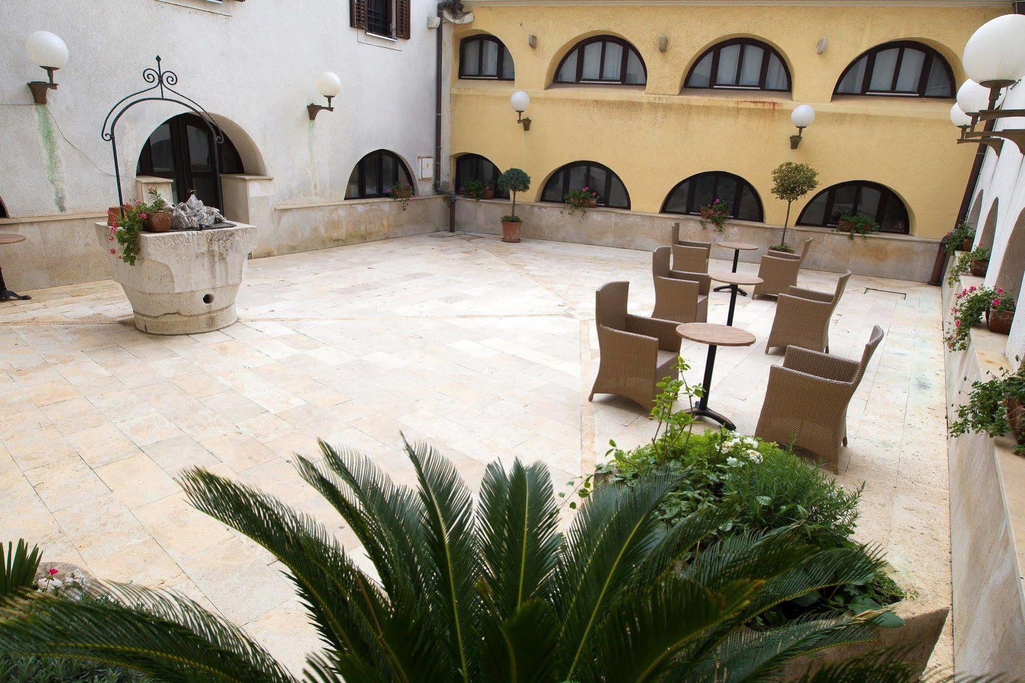 Hotel Kastel Crikvenica Ngoại thất bức ảnh