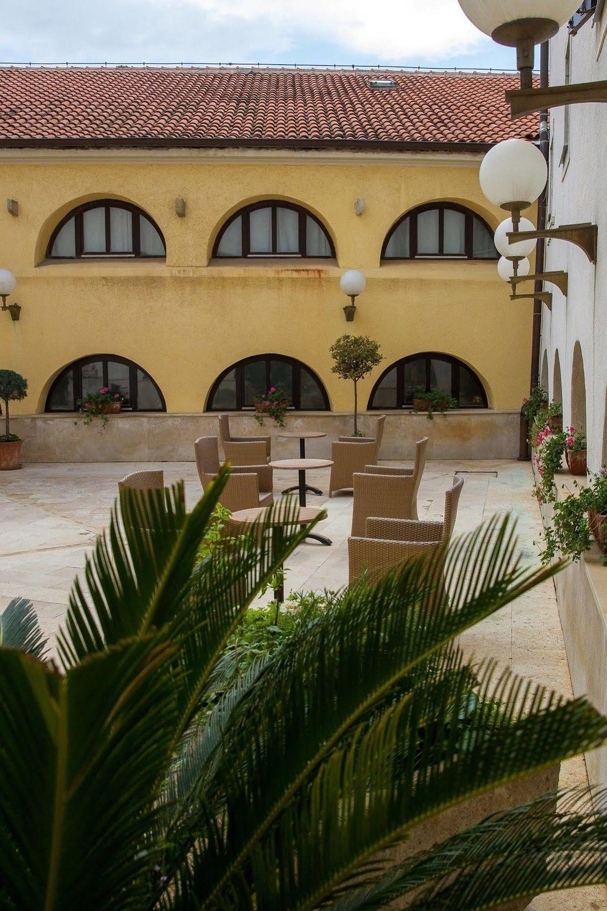 Hotel Kastel Crikvenica Ngoại thất bức ảnh