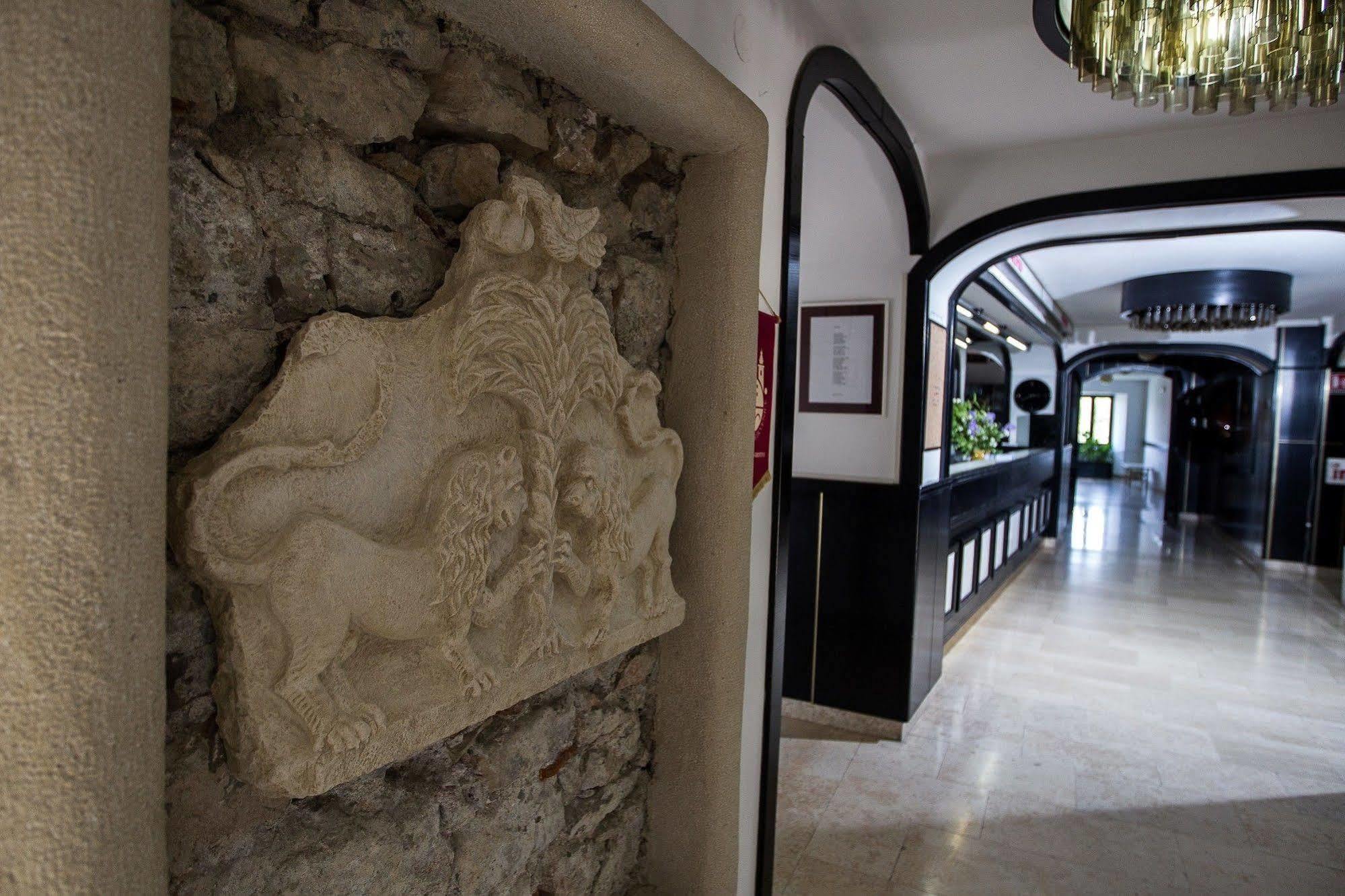 Hotel Kastel Crikvenica Ngoại thất bức ảnh
