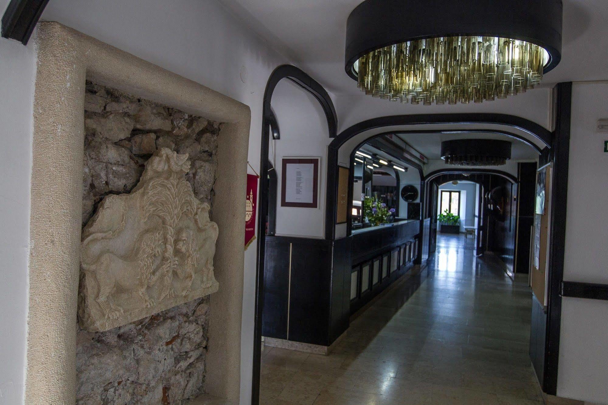 Hotel Kastel Crikvenica Ngoại thất bức ảnh